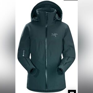 Arc’teryx Tiya insulated gore-tex ski jacket